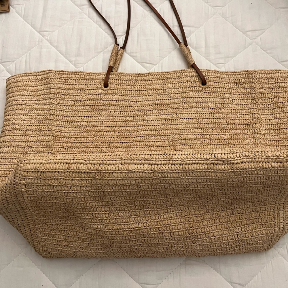 Elegant Tan Woven Tote Bag